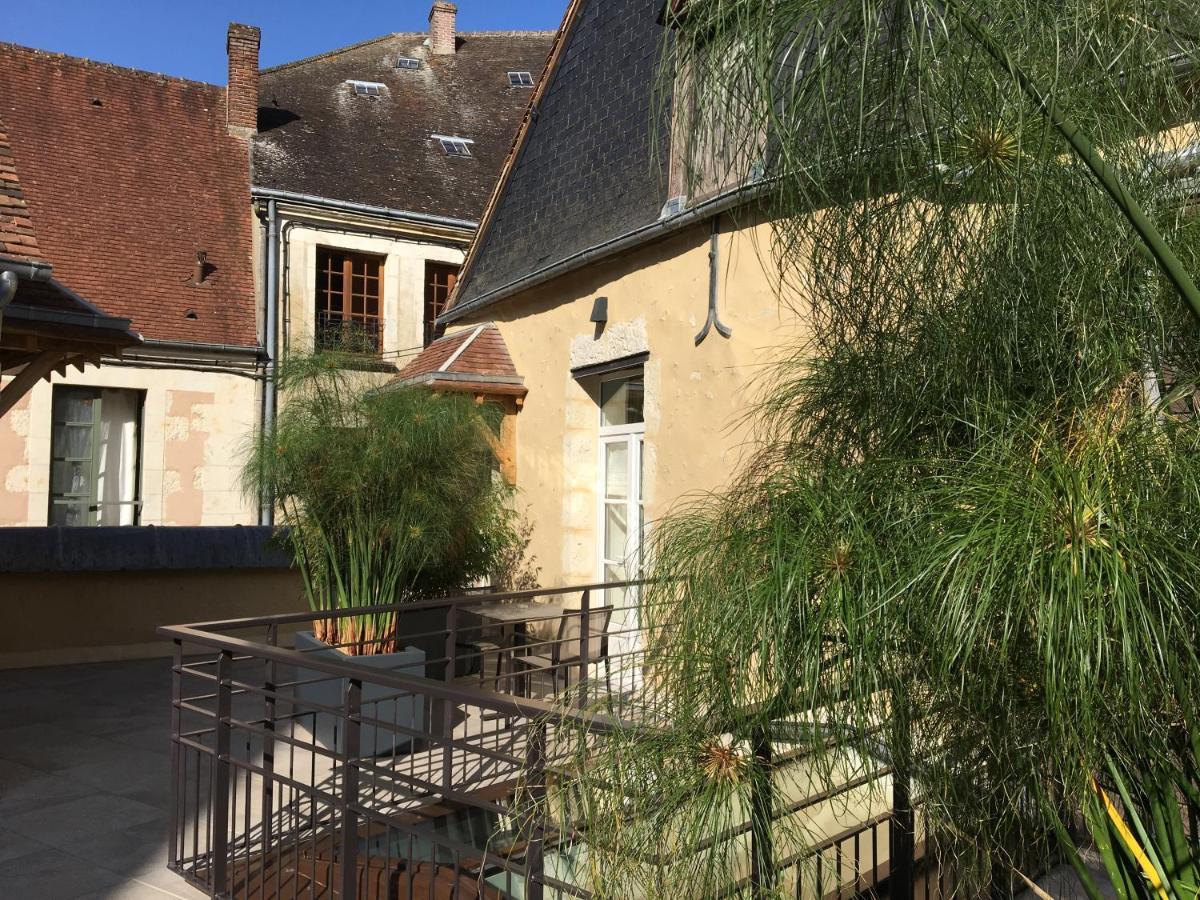 Logis - Hotel & Restaurant Du Tribunal Mortagne-au-Perche Kültér fotó