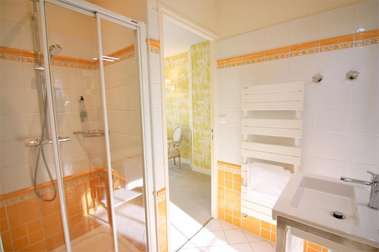Logis - Hotel & Restaurant Du Tribunal Mortagne-au-Perche Kültér fotó