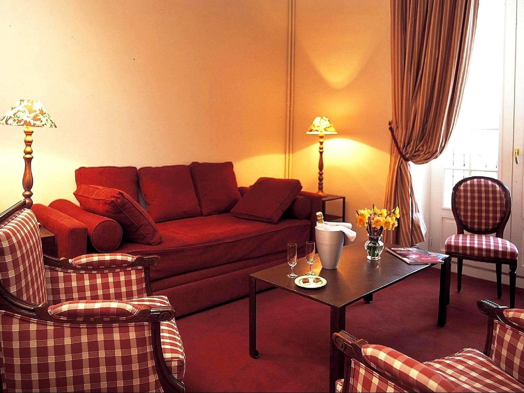 Logis - Hotel & Restaurant Du Tribunal Mortagne-au-Perche Kültér fotó