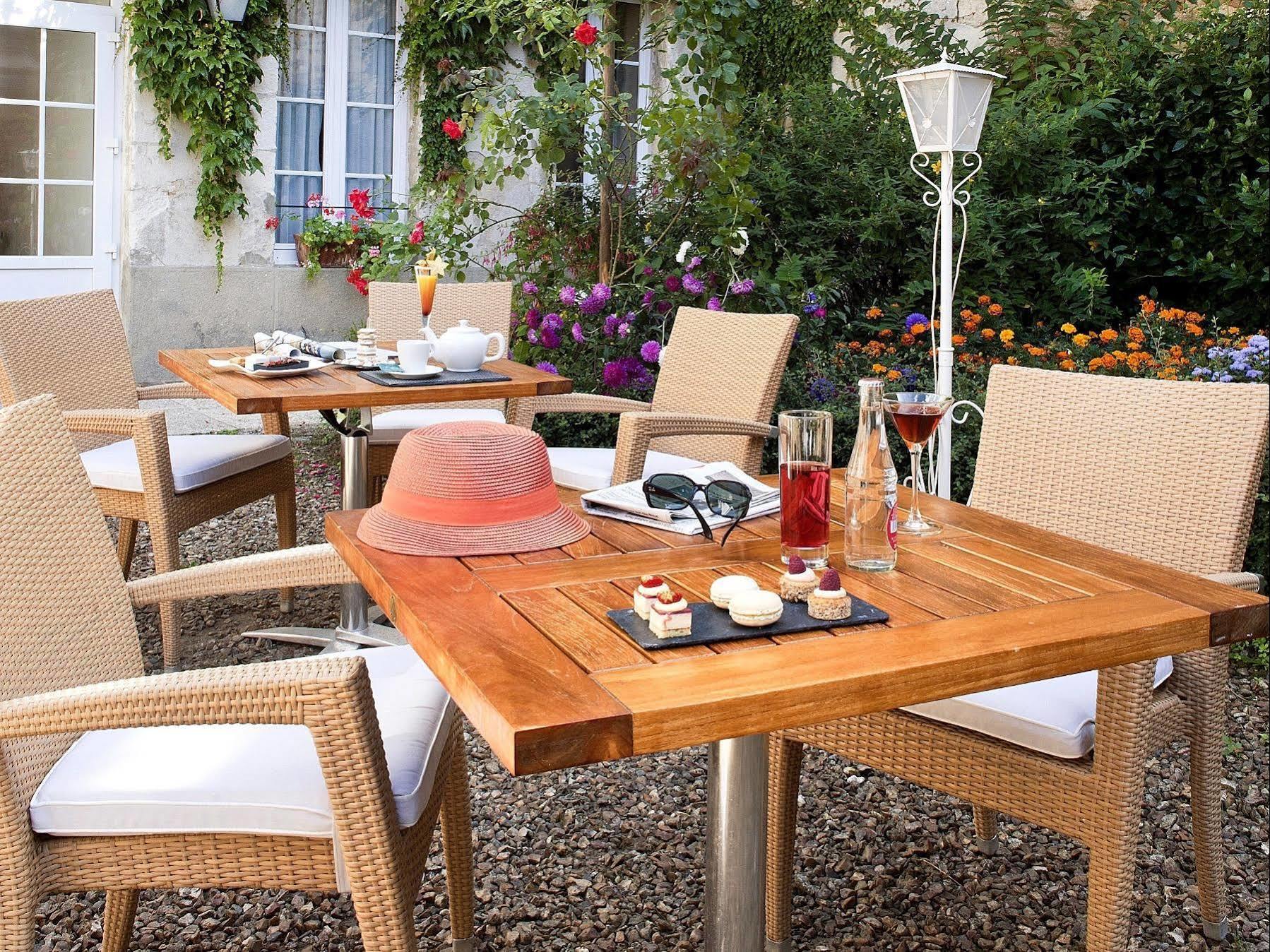 Logis - Hotel & Restaurant Du Tribunal Mortagne-au-Perche Kültér fotó