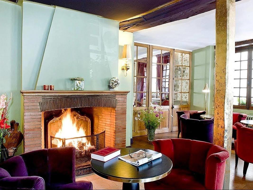 Logis - Hotel & Restaurant Du Tribunal Mortagne-au-Perche Kültér fotó